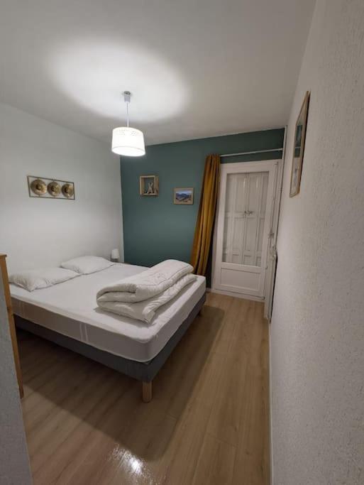 Spacieux Appartement T2 & Cabine เลส์ อองเจลส์ ภายนอก รูปภาพ
